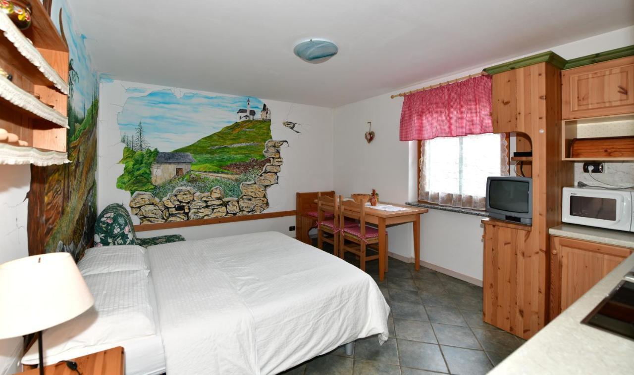 Agritur Volpaia Rooms And Apartments Vermiglio Exterior foto
